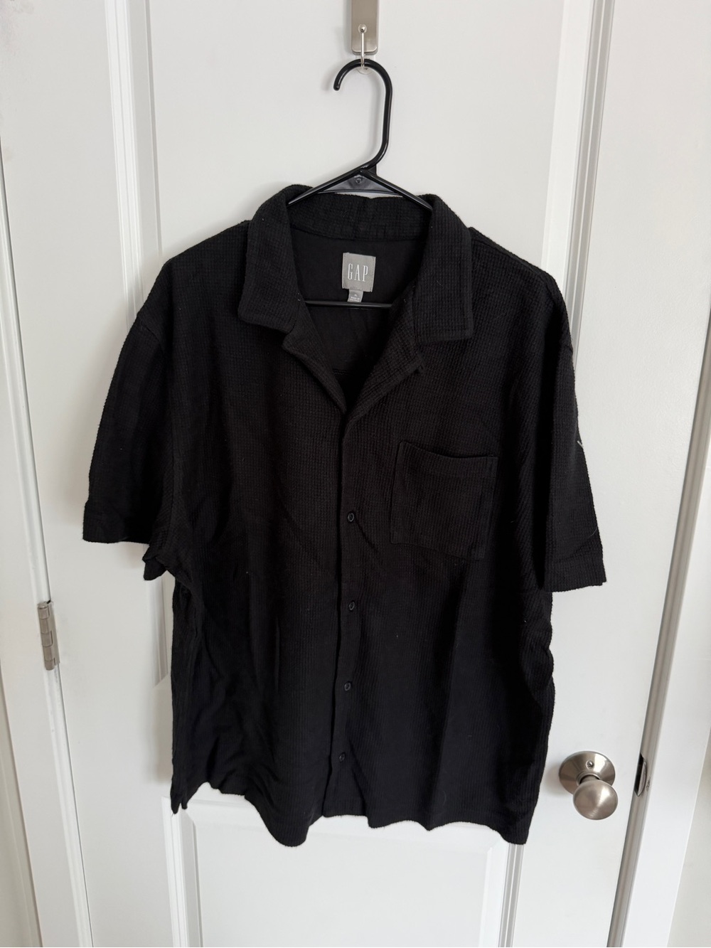GAP Black Short-Sleeve Waffle Camp Shirt